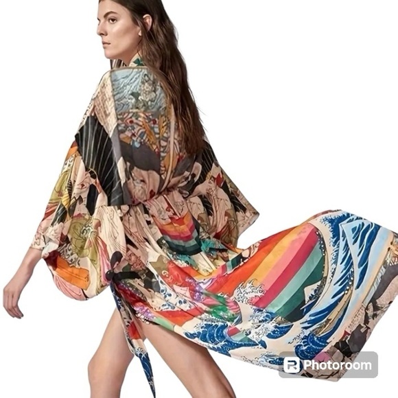 Asian Inspired Print Kimono with self tie belt - Picture 3 of 12